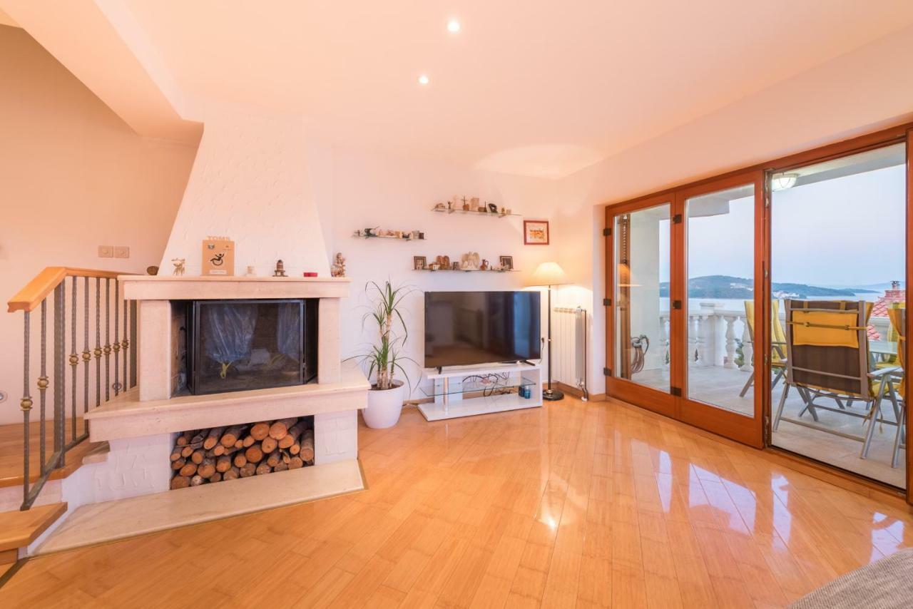 Apartment Petric Seget Vranjica