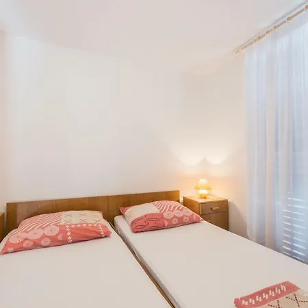 Apartments Petric Seget Vranjica Exterior photo