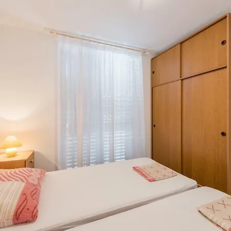 Apartments Petric Seget Vranjica Exterior photo
