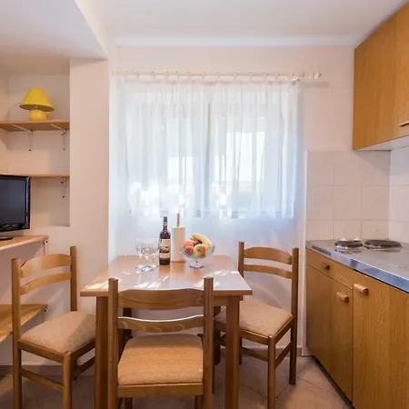 Apartments Petric Seget Vranjica Exterior photo