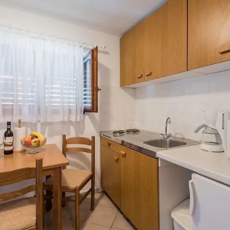 Apartments Petric Seget Vranjica Exterior photo