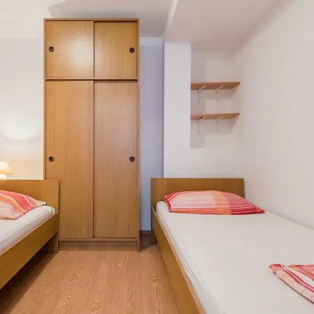 Apartments Petric Seget Vranjica Exterior photo